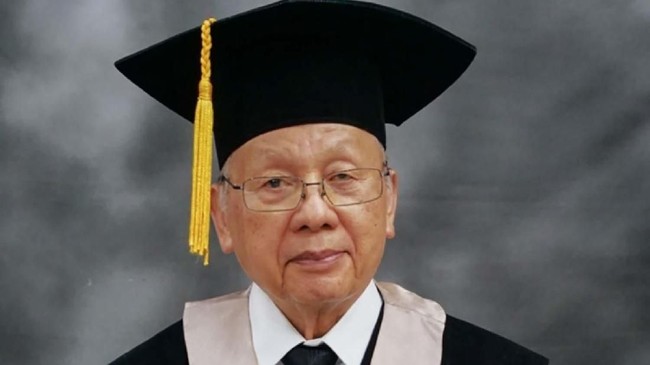 JB Sumarlin semasa hidup pernah dituding sebagai Mafia Berkley dan dijuluki Presiden Soeharto 'Si Kancil'.