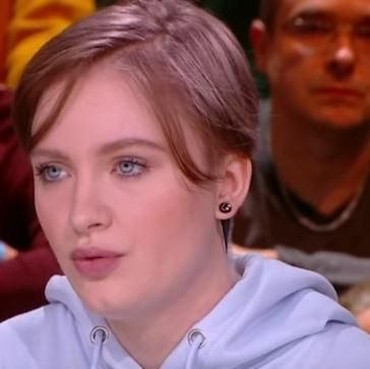 Hina Agama Islam, YouTuber Prancis Ini Ngumpet dan Berhenti Sekolah