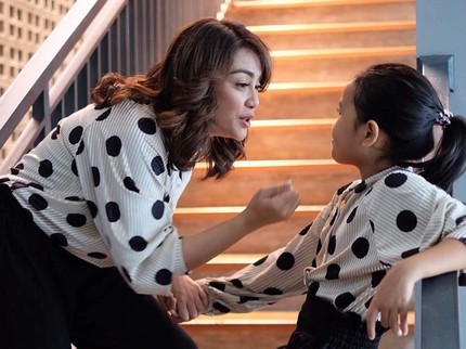 Kompak, Intip 7 Potret Single Mom Masayu Anastasia Bareng Anak Gadisnya