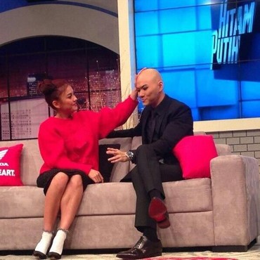 3 Fakta Deddy Corbuzier Jadi Mantan Terindah Agnez Mo