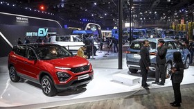 FOTO: Pameran Otomotif di India 'Dihantui' Wabah Corona
