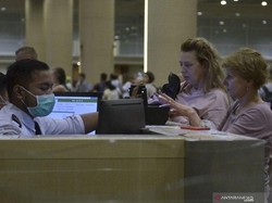 Yasonna Teken Permen Penghentian Sementara Bebas Visa bagi China