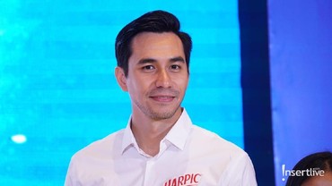 Singgung Soal Demo Ricuh, Cuitan Darius Sinathrya Jadi Sorotan