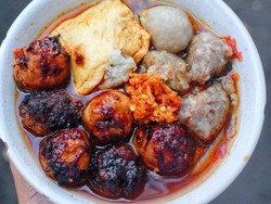 Mantul! Racikan Bakso Malang yang Komplet Isinya