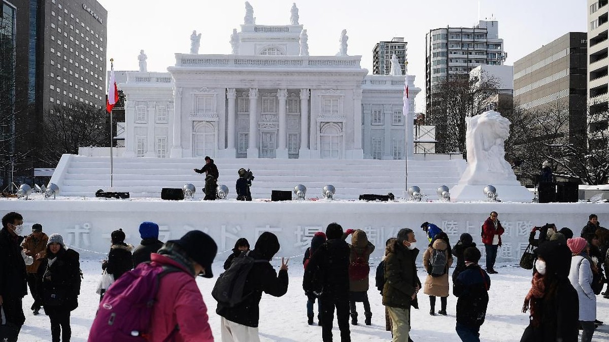 FOTO: Salju Impor di Sapporo Snow Festival