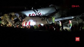 VIDEO: Pesawat Turki Terbelah Menjadi Tiga