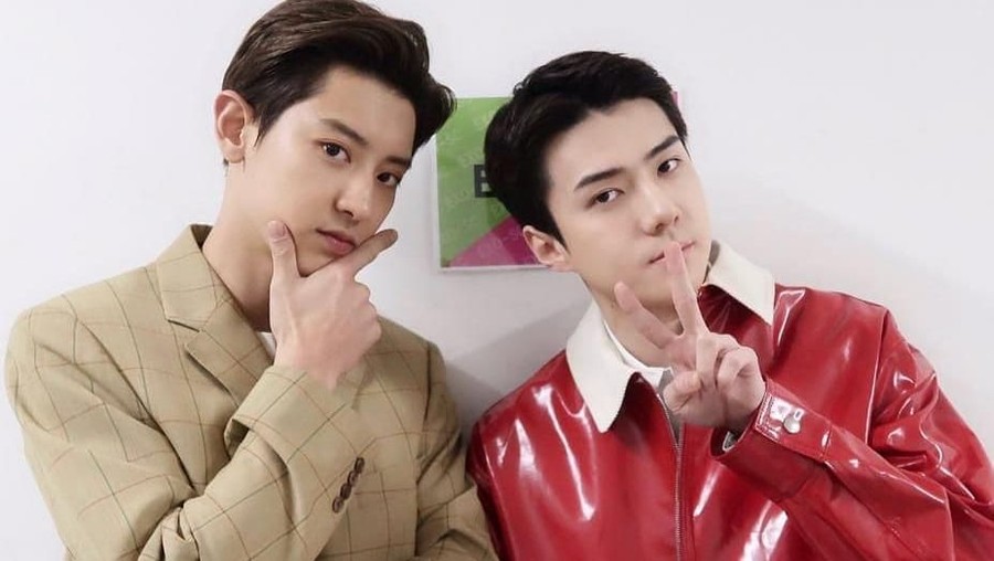Ketampanan Sehun EXO membuat sang camera man bahwa dia tengah menggarap saluran YouTube milik Chanyeol.