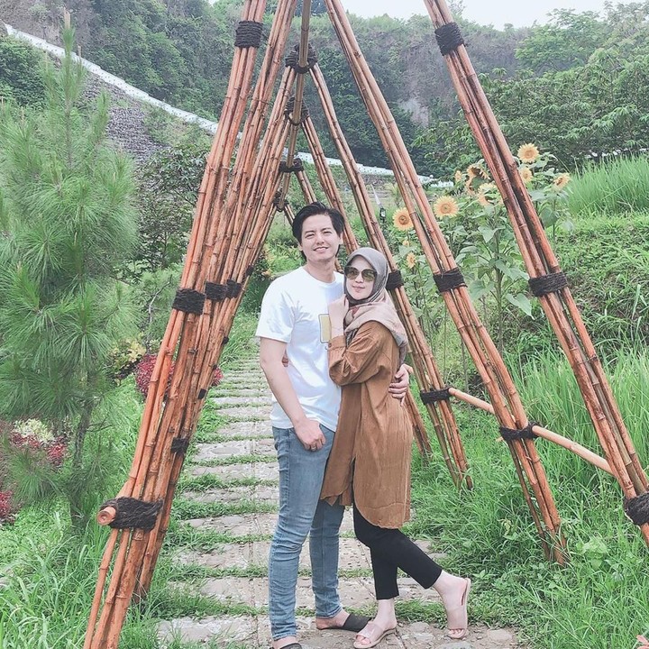 <p>Selalu bahagia dan selamat menaFoto: Instagram @cutratumeyriska</p>