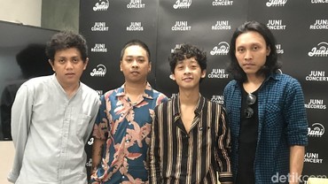 Lirik Lagu Kilau - Coldiac
