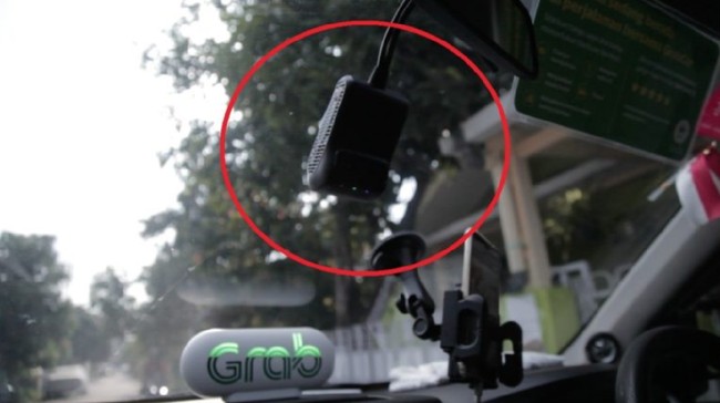 Dengan Grab Siaga, pengemudi maupun penumpang dapat mengantisipasi tindak kriminalitas. Hasil rekaman kamera itu pun dapat menjadi bahan bukti tindak kejahatan.
