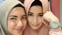 Jihan Fahira dan Tia Ivanka Foto Bareng, Netizen: Duo Cantik