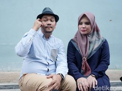 Pesan Tertulis dari Driver Ojol Semangati Indra Bekti dan Aldila