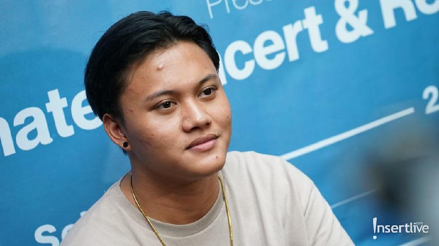 Tanggapan Rizky Febian Soal Hasil Autopsi Lina Jubaedah Tanggapan Rizky Febian tentang hasil autopsi dari almarhumah sang ibunda, Lina Jubaedah, yang sudah diumumkan satu minggu yang lalu.