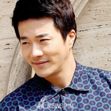 Kwon Sang Woo Bikin Kejutan di Lokasi Syuting Drama Terbaru Lee Min Ho