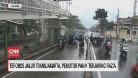 Terobos Jalur TransJakarta, Pemotor Panik Terjaring Razia
