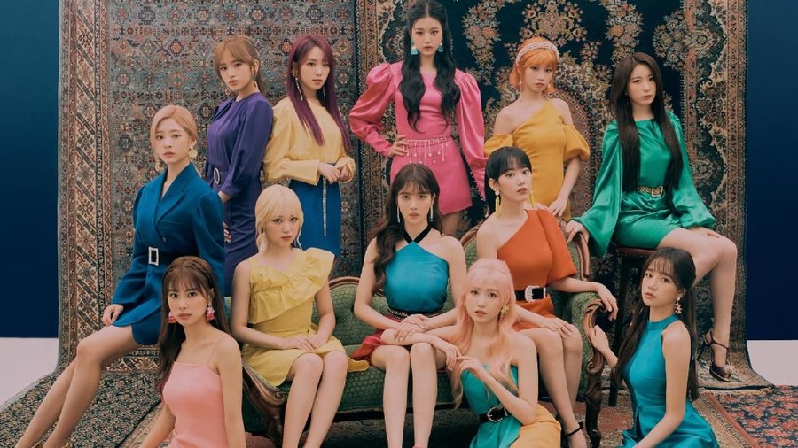 Teaser foto comeback girl group K-Pop IZ*ONE untuk album BLOOM*IZ