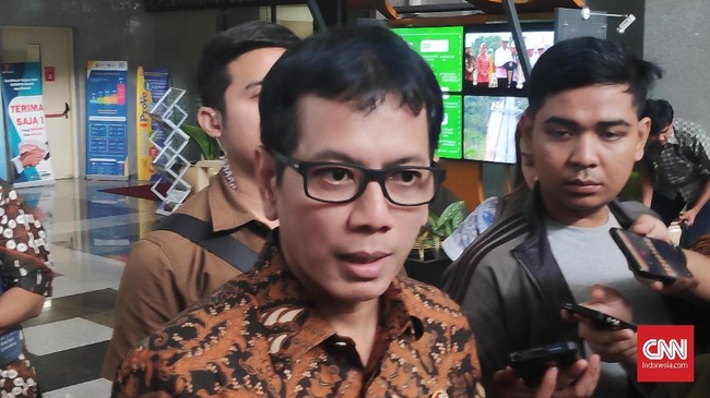 Pemerintah akan memberikan diskon pajak ke maskapai dan restoran agar dampak virus corona ke ekonomi bisa diredam.