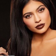 Kylie Jenner Dituduh Contek Karya Vlada Haggerty
