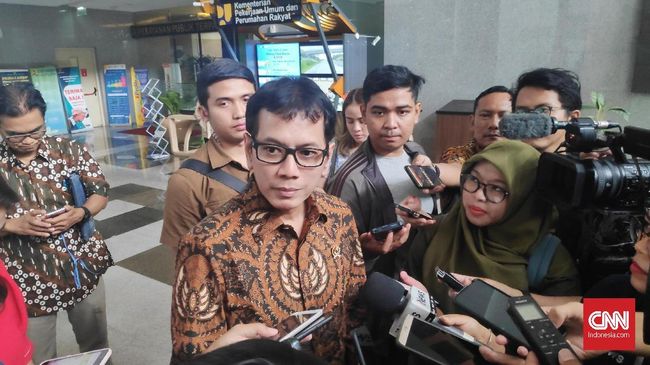 Wishnutama Sebut Kursi Pesawat RI Hambat Pariwisata Menparekraf Wishnutama menilai kapasitas kursi penerbangan ke Indonesia untuk menunjang sektor pariwisata yang kini 'terinfeksi' Virus Corona masih minim.