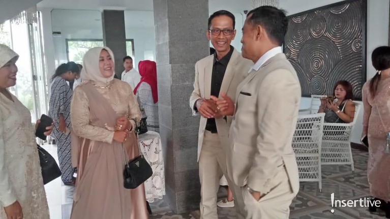 Acara Dimulai, Intip Resepsi Vanessa Angel & Bibi Ardiansyah Yuk! Acara resepsi pernikahan Vanessa Angel dan Bibi Ardiansyah yang digelar di Bali sudah dimulai. Intip keseruannya yuk!