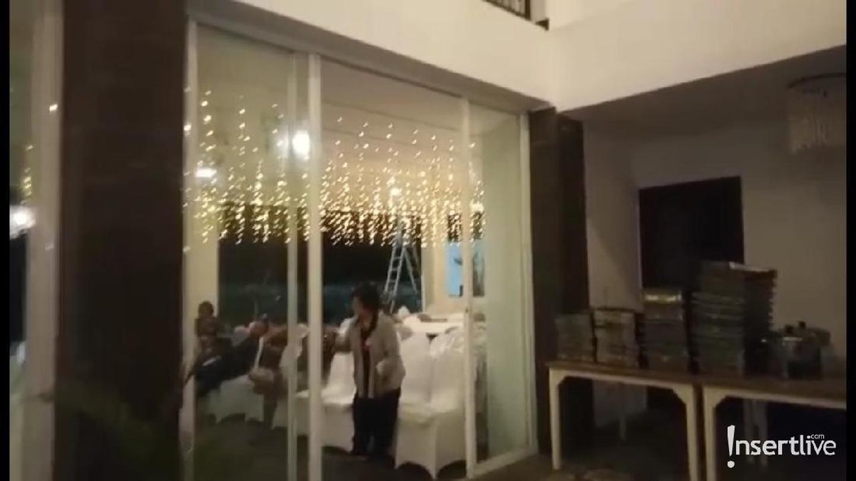 Vanessa Angel dan Bibi Ardiansyah menggelar resepsi pernikahan di Koderatu Beach Club&comma; Bali hari ini&comma; Sabtu &lpar;8&sol;2&rpar;&period; Yuk&comma; intip dekorasinya&excl;