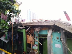 Kosan yang Ambruk di Mampang Tidak Berizin