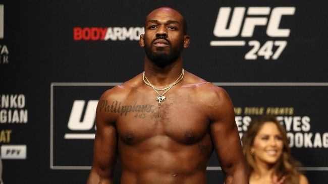 Jon Jones Lebih Unggul dari Khabib di UFC Jon Jones masih tercatat sebagai petarung pound for pound nomor satu UFC mengungguli juara kelas ringan, Khabib Nurmagomedov.