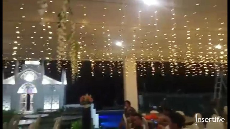 Vanessa Angel dan Bibi Ardiansyah menggelar resepsi pernikahan di Koderatu Beach Club, Bali hari ini, Sabtu (8/2). Yuk, intip dekorasinya!