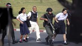 FOTO : Horor Penembakan Massal di Thailand Malam Minggu di Thailand mendadak horor setelah seorang tentara melakukan penembakan massal membabi-buta ke sebuah pusat perbelanjaan.