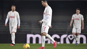FOTO: Juventus Tak Berdaya di Markas Verona