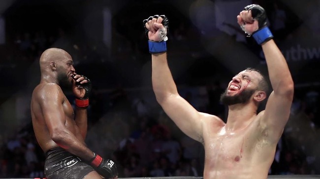 Sejumlah netizen menganggap Dominick Reyes layak keluar sebagai pemenang lawan Jon Jones di UFC 247.