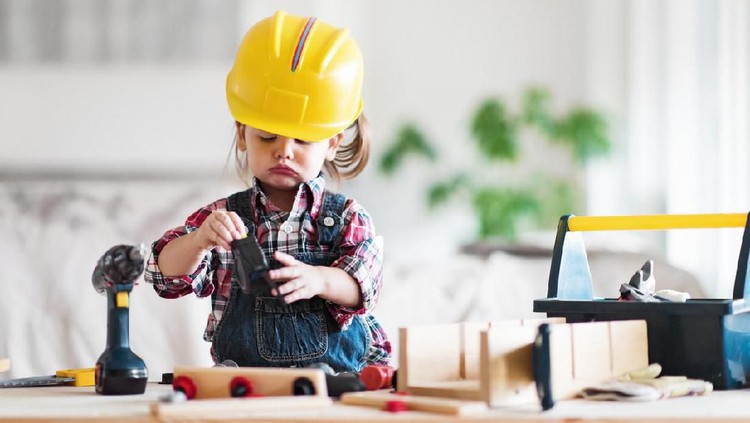 Anak suka main rumah-rumahan? Enggak cuma seru bagi anak, permainan ini juga bermanfaat lho untuk perkembangan anak. Apa saja manfaatnya? Simak di sini, Bun.