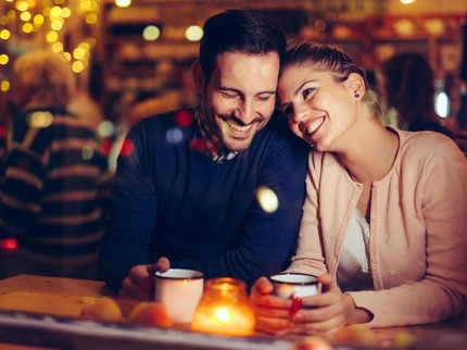 5 Zodiak Butuh Kencan dengan Suami Malam Ini