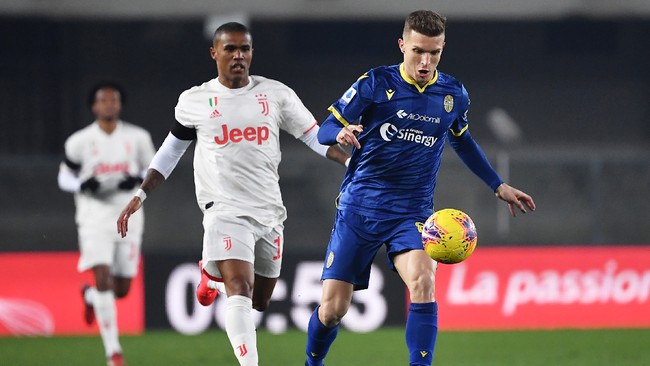 Tuan rumah Verona kalahkan Juventus melalui drama VAR pada laga Liga Italia, di Stadion Marcantonio Bentegodi.