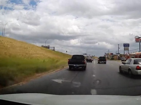 Mau Pasang Dashcam Mobil? Kenali Dulu Bedanya Tiga Tipe Ini Sebelum Beli