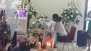 img-title Karen Pooroe Baru Tahu Anak Meninggal Sehari Setelah Kejadian