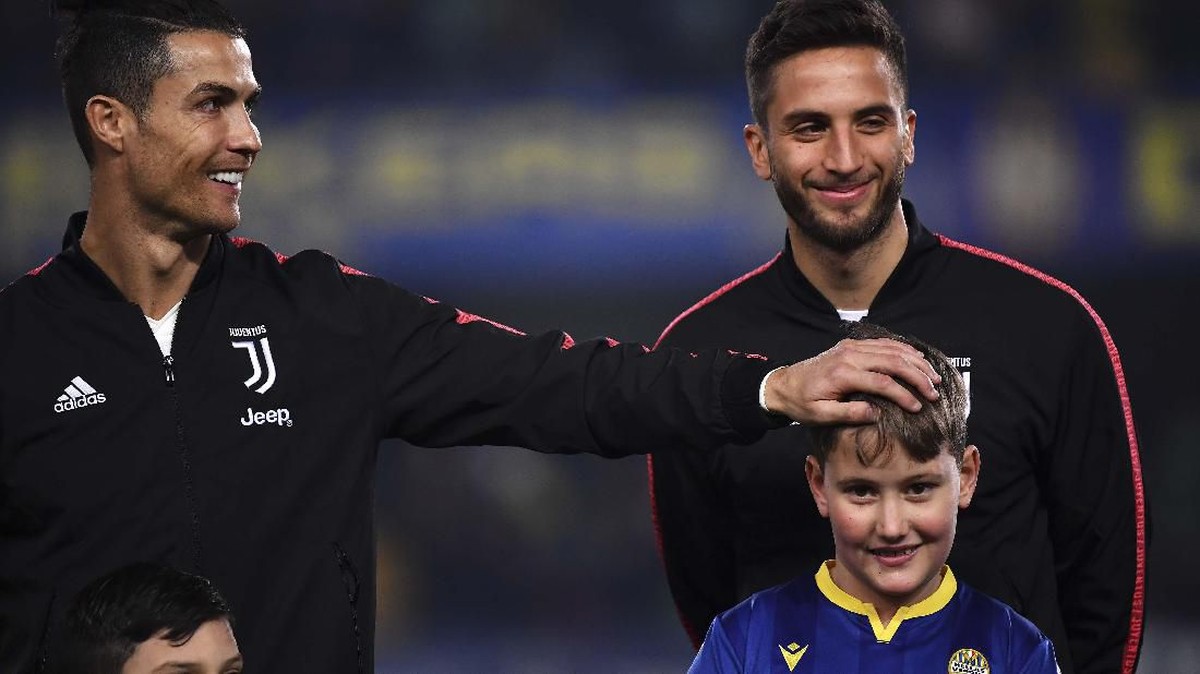 FOTO: Juventus Tak Berdaya di Markas Verona
