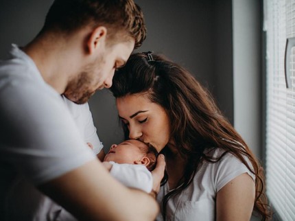 Cara Menghidupkan Kembali Romansa yang Memudar Setelah Punya Anak