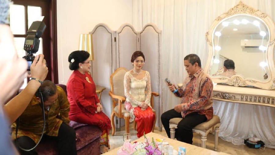 Danny Bimo Hendro Utomo dikabarkan akan menggelar pernikahannya dengan Raiyah Chitra Caesaria pada 15 Februari 2020 mendatang.