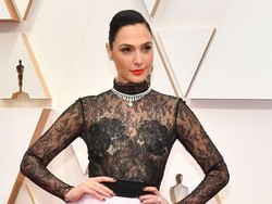 7 Selebriti dengan Kostum Terburuk di Oscar 2020