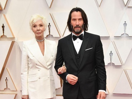 Gandeng Ibunda di Karpet Merah Oscar 2020, Keanu Reeves Banjir Pujian