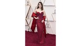 FOTO: 8 Selebriti Berbusana Terbaik di Oscar 2020 Sparkling, diamond, kekuatan, dan feminis menjadi benang merah yang diambil selebriti berbusana terbaik di karpet merah Oscar 2020.