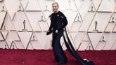 FOTO: 9 Selebriti Berbusana Terburuk di Oscar 2020 Selain busana terburuk, ada beberapa selebriti yang tampil dengan busana yang terlihat aneh dan terburuk.