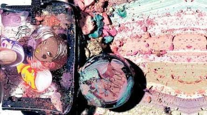 Hati-Hati, Apakah Makeup Kamu Sudah Menunjukkan Tanda Ini?