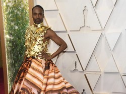 Billy Porter Beri Sentuhan Mewah & Glamor di Oscar 2020
