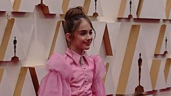 Hadiri Oscar 2020, Artis Cilik Ini Bawa Roti Isi di Dompet Seharga Rp34 Juta