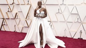 FOTO: 8 Selebriti Berbusana Terbaik di Oscar 2020