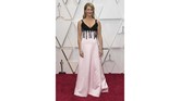 FOTO: 9 Selebriti Berbusana Terburuk di Oscar 2020 Selain busana terburuk, ada beberapa selebriti yang tampil dengan busana yang terlihat aneh dan terburuk.