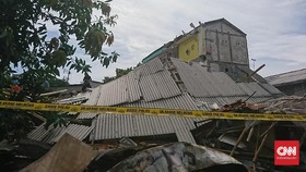 Teriakan Tukang Sayur Selamatkan Penghuni Kos Mampang Roboh