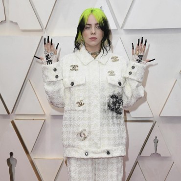 Billie Eilish Tampil Nyanyi di Memoriam Oscar 2020